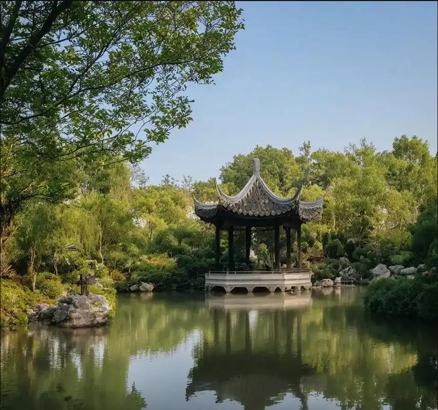 长沙雨花搁浅培训有限公司